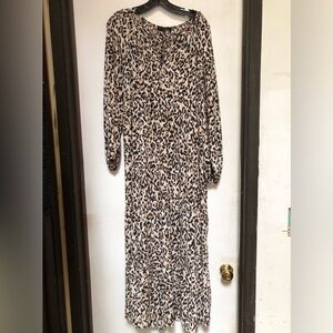 New without tags! Lovely lined Leopard print dress, Banana Republic!